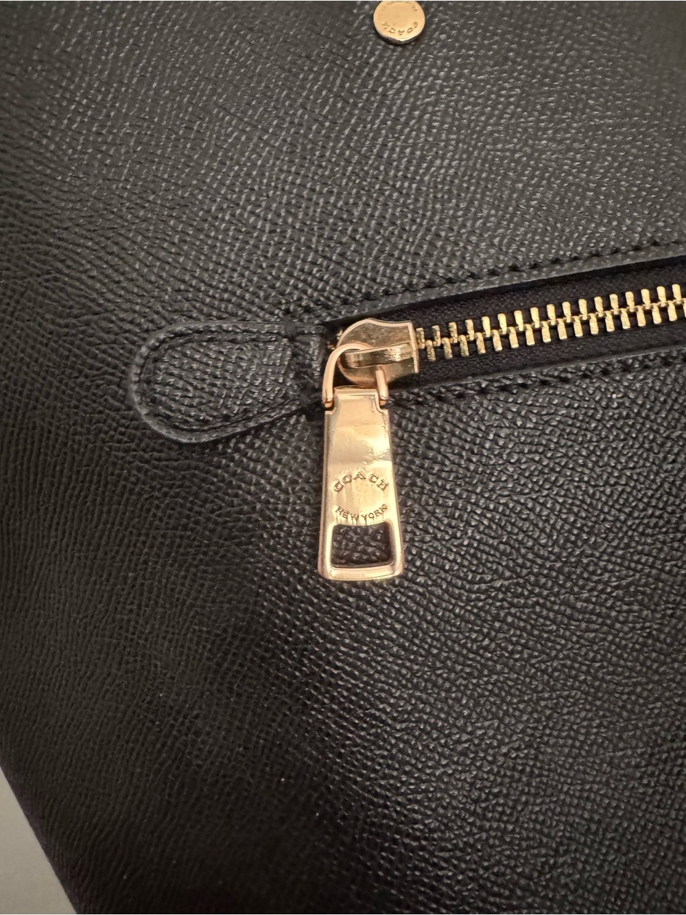 Coach Gallery Tote Bag In Black Cross Grain Leather - Picture 5 of 16